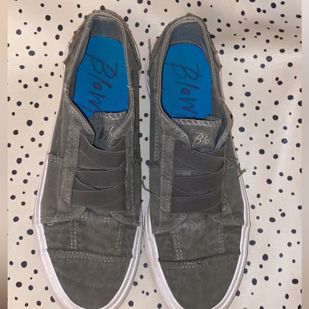 Blowfish women’s shoes size 8.5